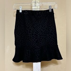 BOO HOO BLACK/BLACK CHEETAH PRINT RUFFLE BOTTOM PULL ON SKIRT SZ 4